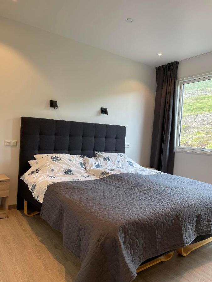 Vestmannsvatn Guesthouse Athaldalur Ngoại thất bức ảnh